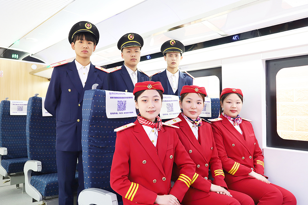 ����ѧУ��С��㣬��û�кܾ���