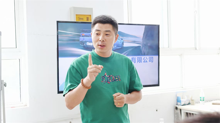 校企合作再升级，学子就业无忧——靓车牛人走进西安万通开展专场招聘