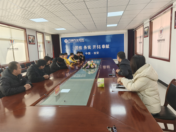 共筑绿色未来 点亮职业梦想——西安友邻友安-----AITO（问界）汽车专场招聘会在我校成功举办