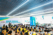 德国博瑞斯技术总监现场示教  学子争相观摩