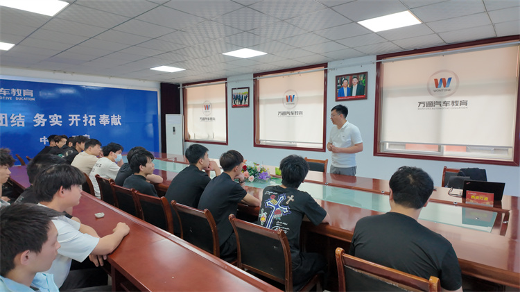 名企进校园 | 百援精养走进西安万通,专场宣讲招聘赋能学子就业路